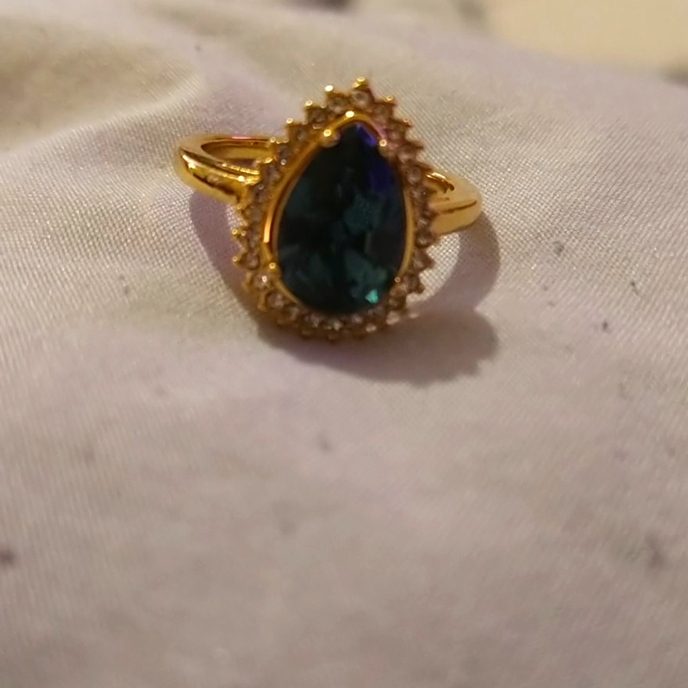 Women's ring